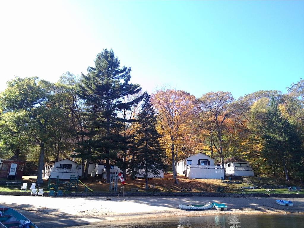 Little Hawk Resort&Marina Algonquin Highlands Exterior foto