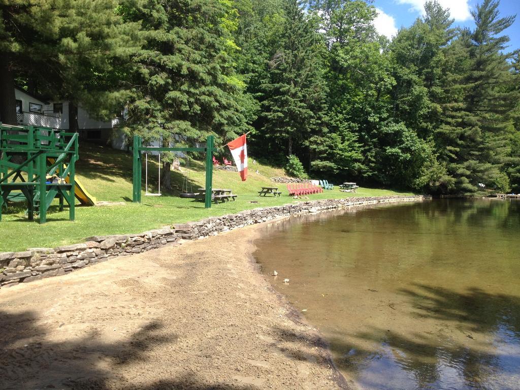 Little Hawk Resort&Marina Algonquin Highlands Exterior foto
