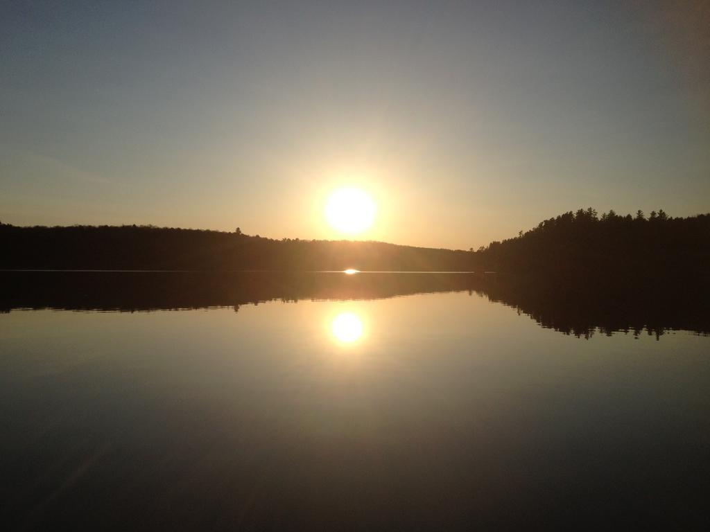 Little Hawk Resort&Marina Algonquin Highlands Exterior foto