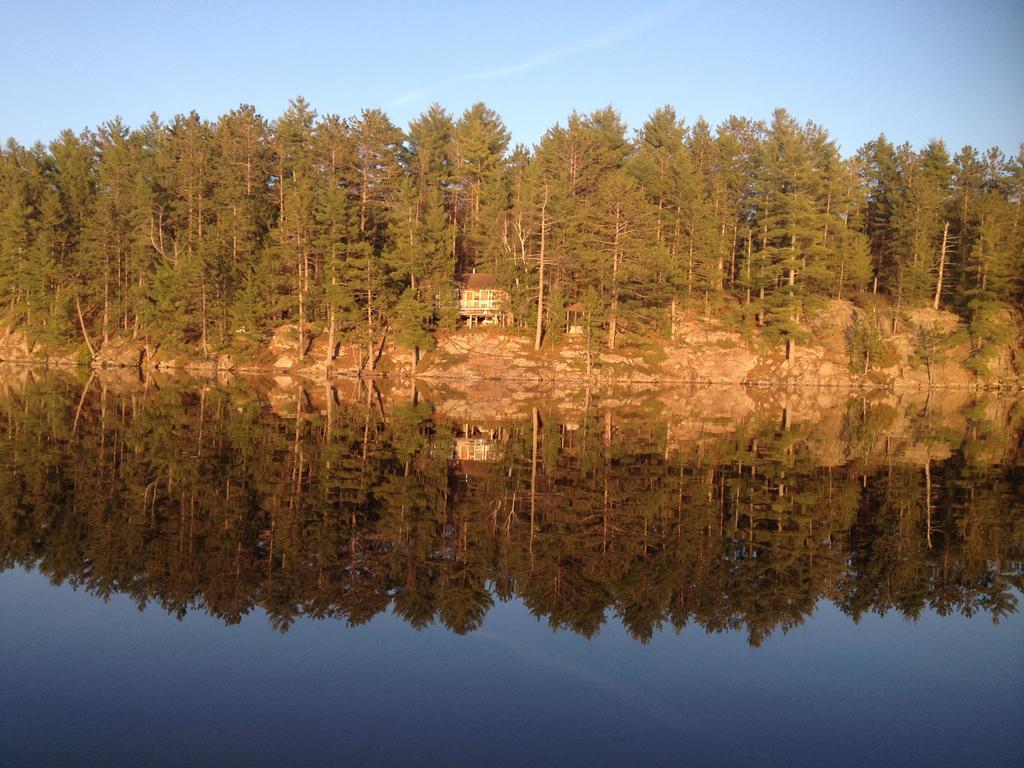 Little Hawk Resort&Marina Algonquin Highlands Exterior foto