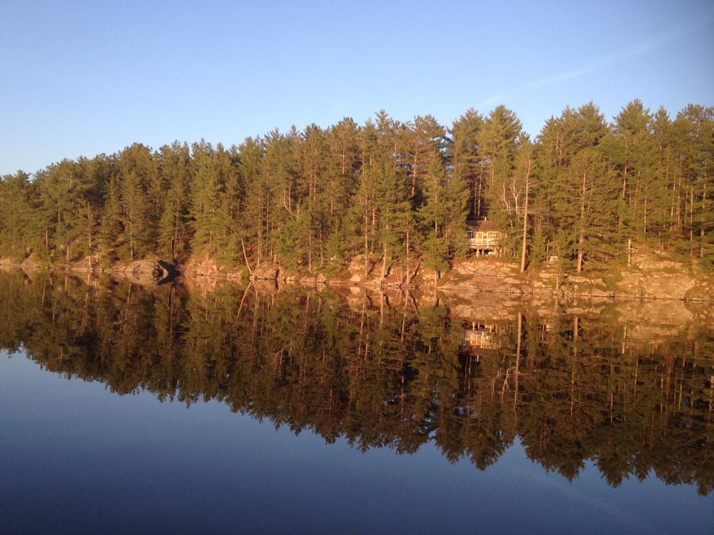 Little Hawk Resort&Marina Algonquin Highlands Exterior foto