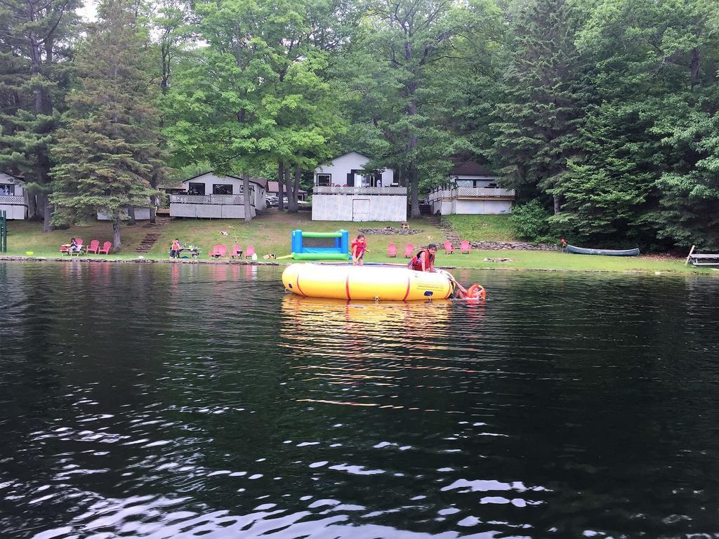 Little Hawk Resort&Marina Algonquin Highlands Exterior foto
