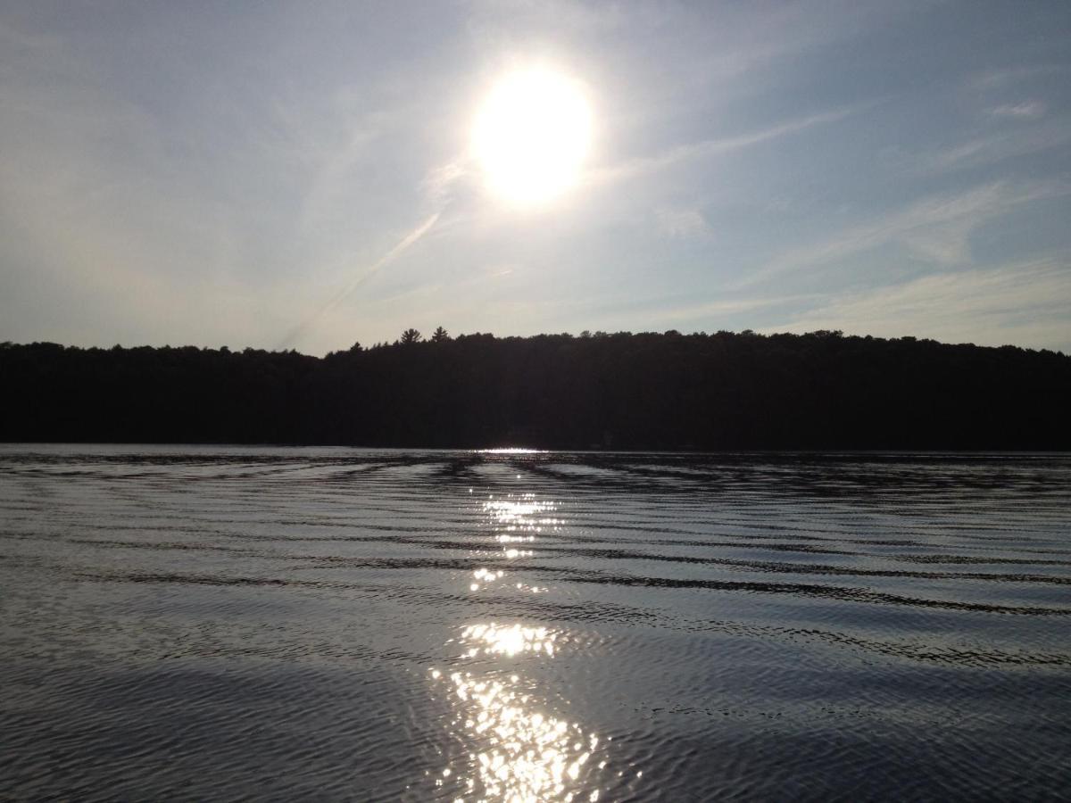 Little Hawk Resort&Marina Algonquin Highlands Exterior foto